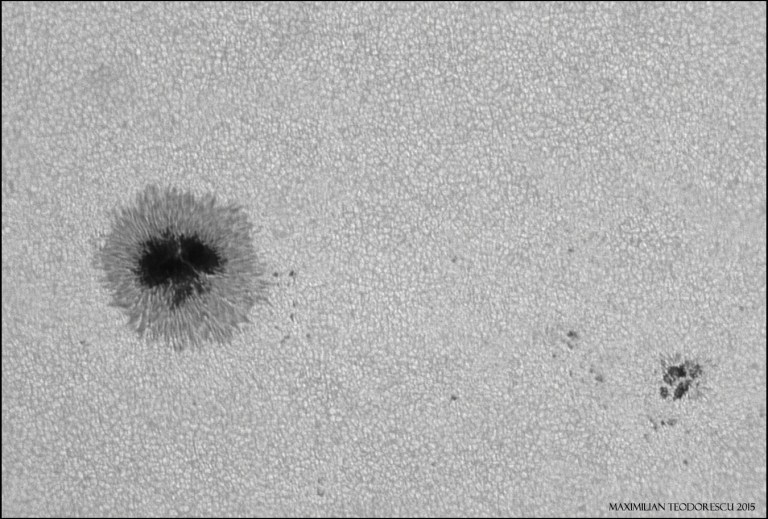 AR2470BW.jpg